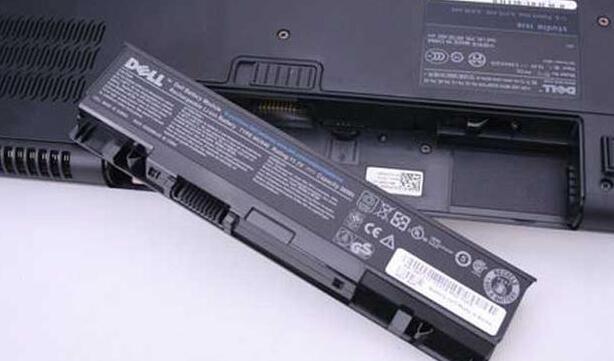 Win11電腦顯示屏無信號黑屏怎么辦？