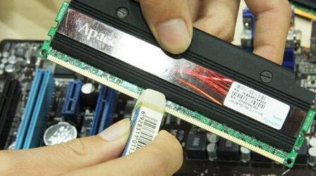 Win11電腦顯示屏無信號黑屏怎么辦？