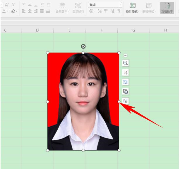 如何使用Excel修改證件照底色？