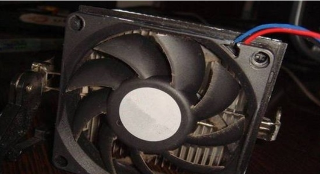 Win10專業(yè)版用戶電腦開機(jī)沒幾分鐘自動(dòng)重啟怎么辦？