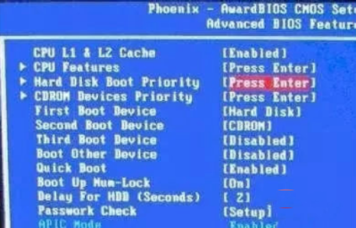 Win7注冊(cè)表?yè)p壞導(dǎo)致無(wú)法開(kāi)機(jī)怎么解決？