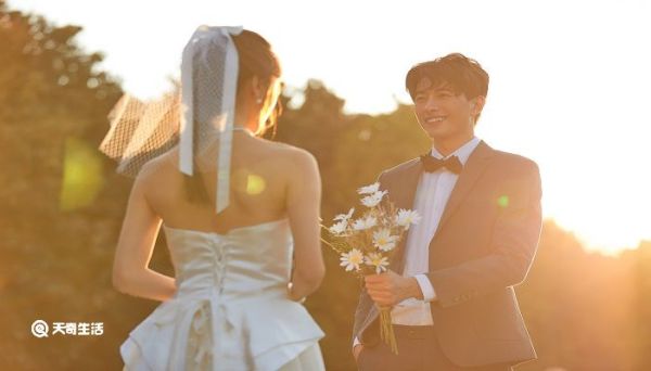 閨蜜結婚祝福語朋友圈 閨蜜結婚怎么發朋友圈