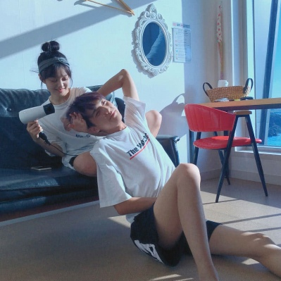 2019最新最全簡單大方微信情侶頭像大全分享