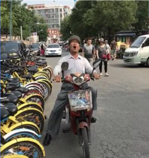 抖音唱歌電動車大爺是誰？抖音唱歌電動車大爺介紹！