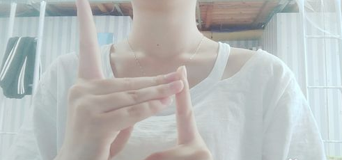 抖音手指舞音樂叫什么 抖音愛心手指舞教程慢動作