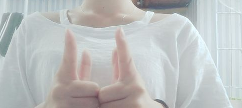 抖音愛(ài)的就是你怎么玩 抖音愛(ài)的就是你手指舞教程