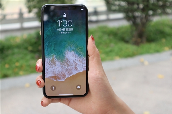 iPhonex空間小尾巴帶數(shù)字怎么玩 QQ空間來自iPhonex裝逼玩法