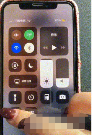 抖音跟著手指切換濾鏡怎么玩 手指劃過(guò)換濾鏡教程