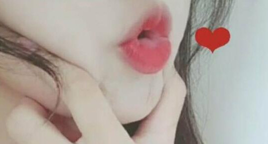 抖音嘴巴吐愛心的背景音樂是什么 嘴巴吐愛心歌曲介紹