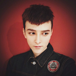 抖音北鼻打蠟扒拉舅是什么歌？【歌詞及試聽地址】