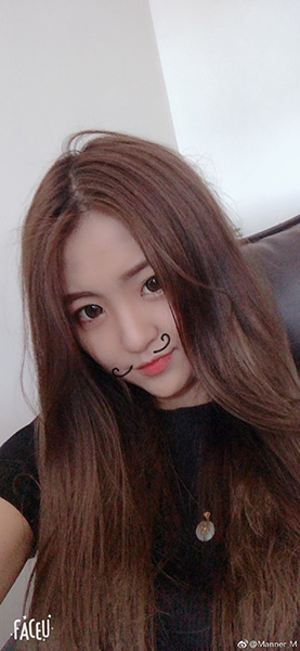 抖音又一位因?yàn)闊煒屔ざt的小姐姐“M哥”