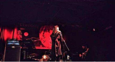 抖音寂寞的星光寂寞的行囊是什么歌？完整版歌詞一覽