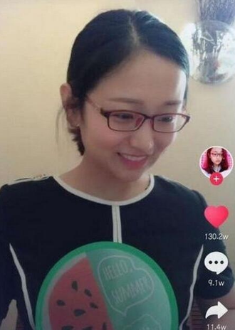 抖音拿西瓜扇的小姐姐是誰叫什么?專屬小可愛是誰ID介紹