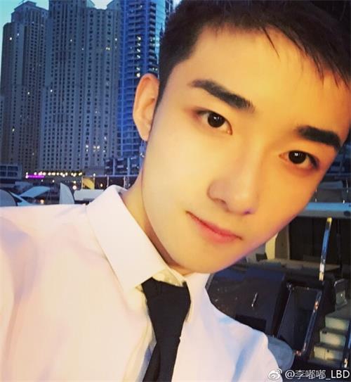 抖音李嘟嘟?高清美圖分享