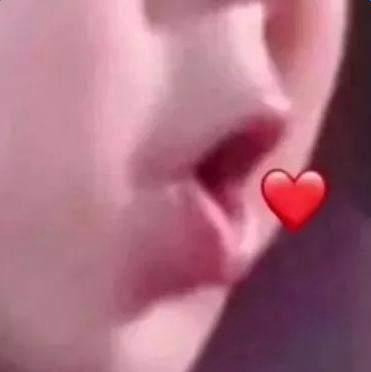 抖音吐愛心的表情包在哪下載?抖音口吐愛心的圖片匯總