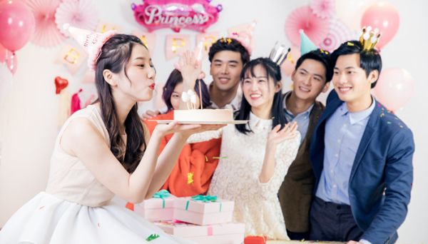 生日發(fā)朋友圈怎樣寫好 生日發(fā)朋友圈怎樣寫好簡短句子