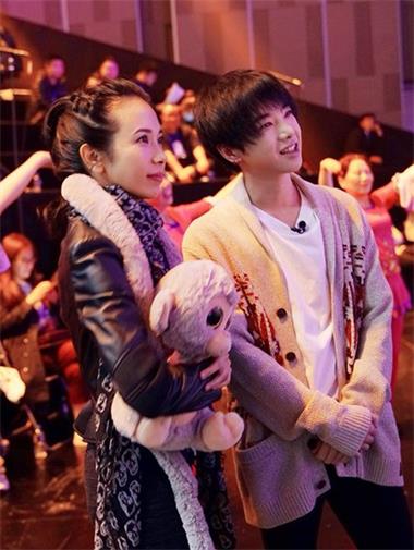 抖音懷疑在自我撕裂人生是無盡荒野是什么歌 歌名是什么