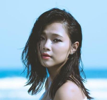 抖音花花世界是什么歌曲誰唱的