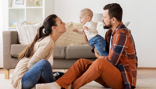 一歲生日朋友圈怎么發說說 一歲生日發朋友圈的說說