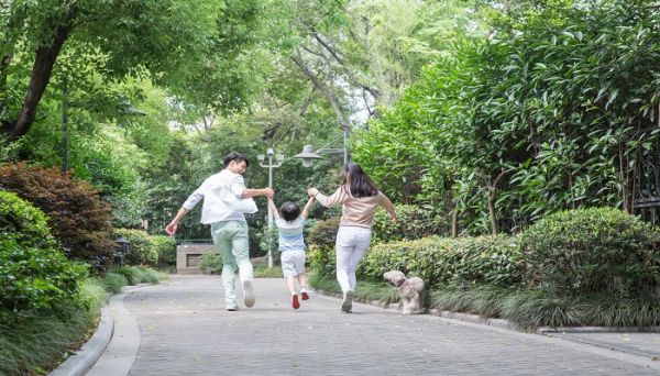 遛娃的朋友圈句子 遛娃的朋友圈怎么發(fā)