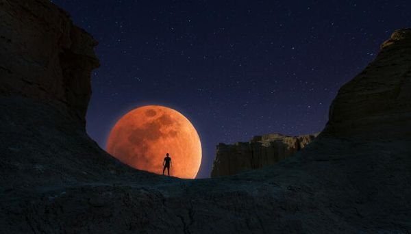 拍月亮發(fā)朋友圈說說 有哪些拍月亮朋友圈的文案